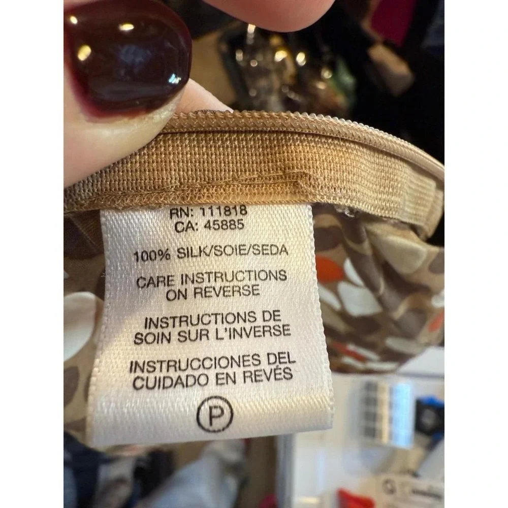 MICHAEL Michael Kors Women's 4P Silk Short Sleeve Button Up Shirt Polka Dot - Picture 6 of 6